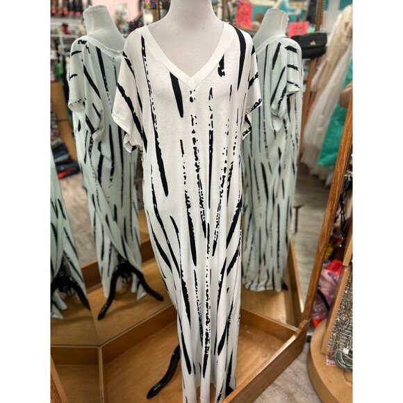 NORACORA White and Black Maxi Dress in M - Picture 1 of 1